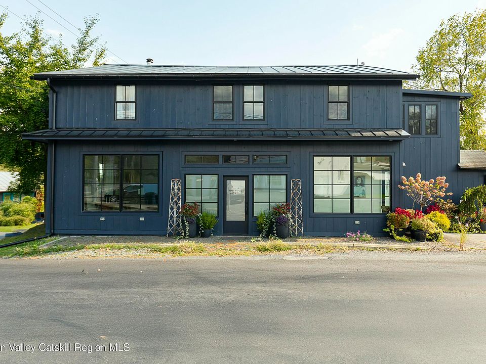 1st image of 2303 Lucas Turnpike