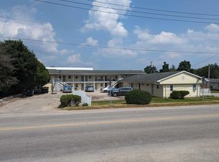 14 9th St SW, Waukon, IA 52172