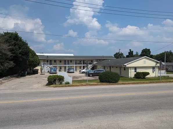 14 9th St SW, Waukon, IA 52172