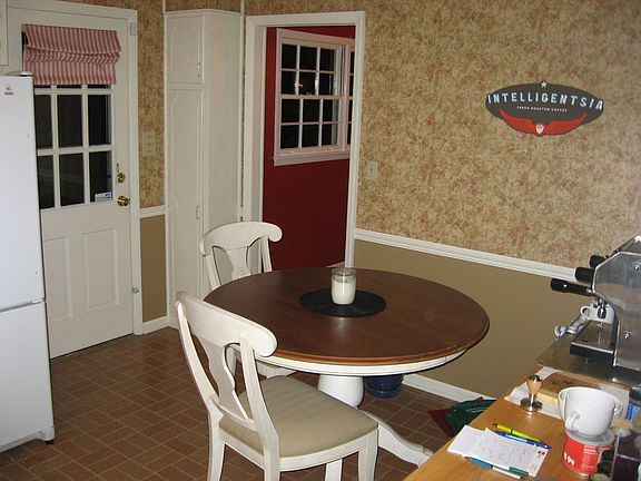 Eating area in Kitchen