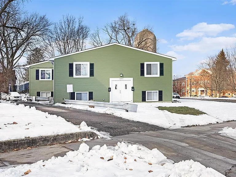 221 N Normal St #B3 — Photo 3
