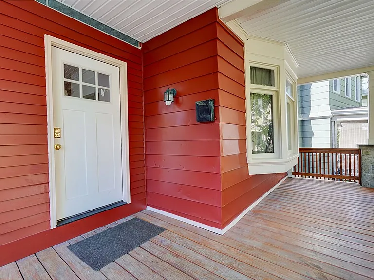 47 Amherst St #UP — Photo 4