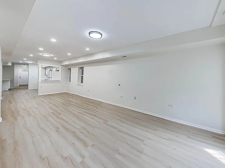 3115 N Oakley Ave #G — Photo 5