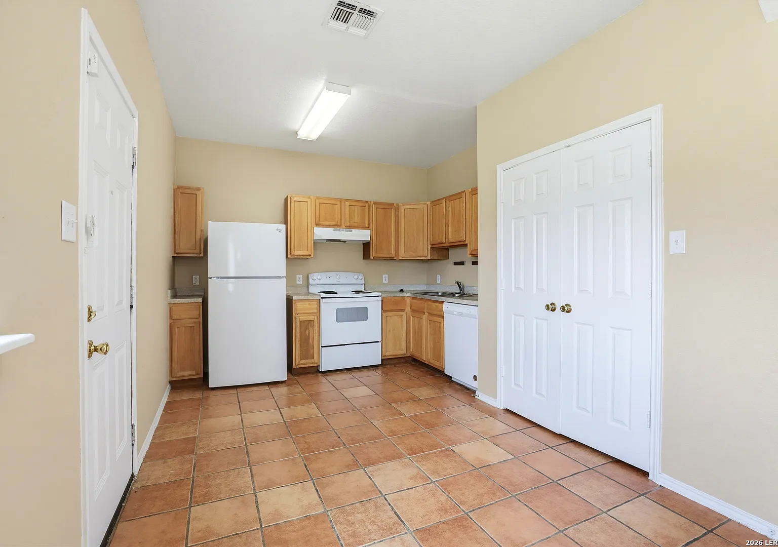 6342 Queens Castle Dr — Photo 2