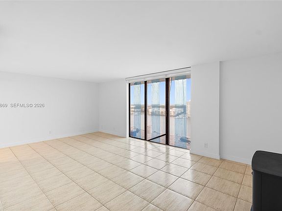 3rd image of 18181 NE 31st Ct APT 1801
