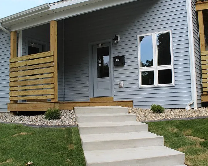 408 W Main St — Photo 2