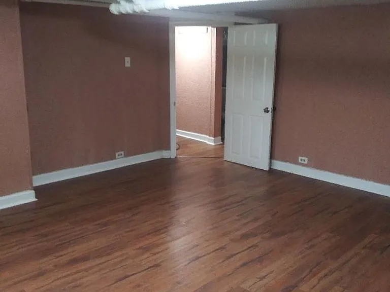 8010 S Saint Lawrence Ave — Photo 11