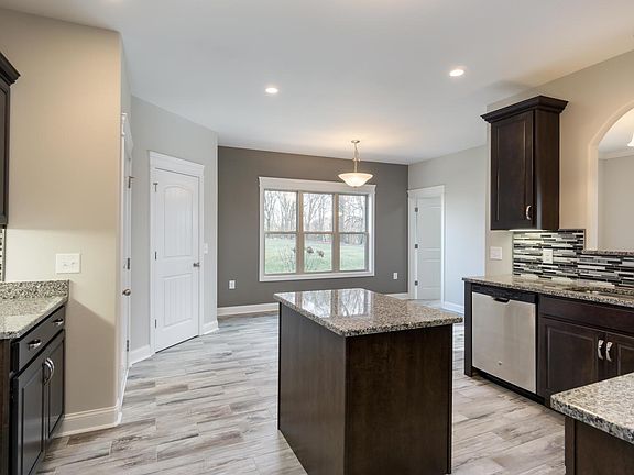 5th image of 316 Farmington Lot 316