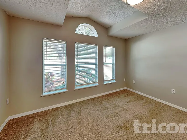 12945 Bridleford Dr — Photo 10