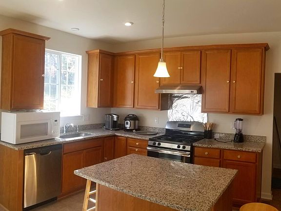 3rd image of 216 Arboretum Ln
