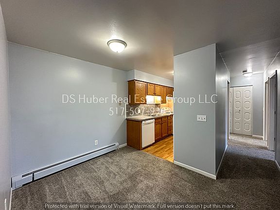 2nd image of 1016 E Greenlawn Ave #4