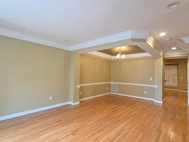 3547 Goddard Way — Photo 4