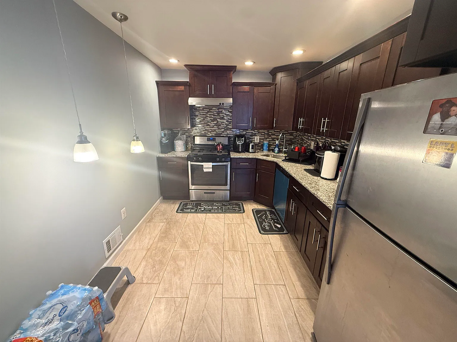 2 bed, 2.5 bath, 1286 sqft, $3,000 — Photo 1