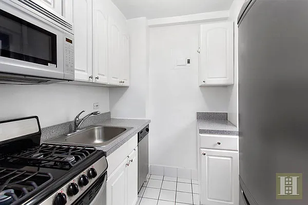 Rented by Halstead Real Estate | media 17