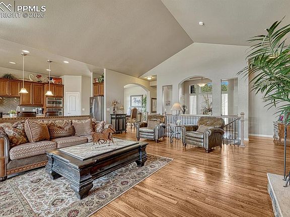 5th image of 16192 Saint Lawrence Way