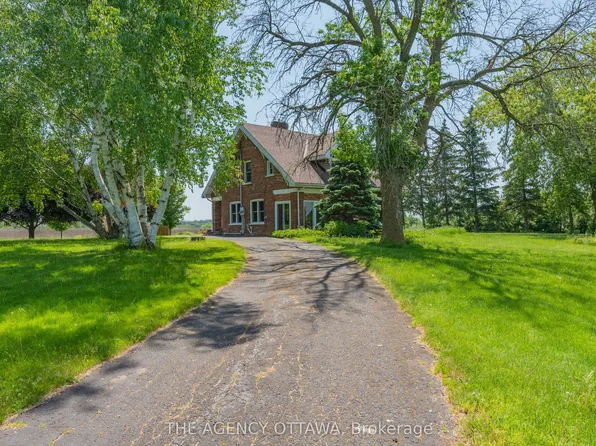 4184 Old Highway 2 Hwy E, Belleville, ON K8N 4Z4