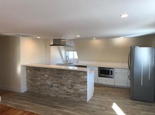 9 Norman Ave APT 3F, Magnolia, MA 01930