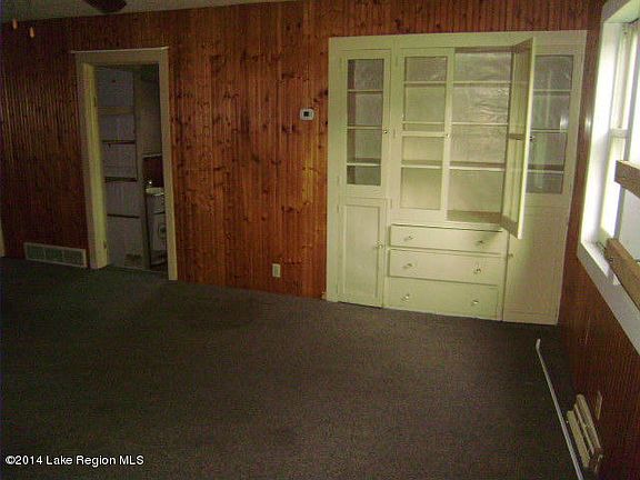 3rd image of 3401 Lakewood Dr