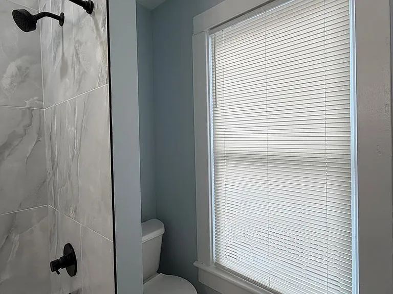 1108 N Main St — Photo 18