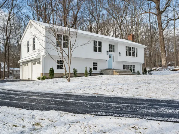 15 Senior Drive, Easton, CT 06612