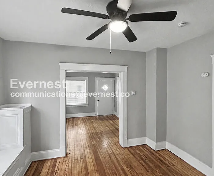 2932 E 118th St #1 — Photo 5