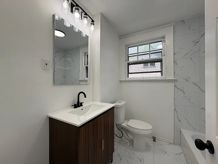 519 Chestnut St #2 — Photo 6