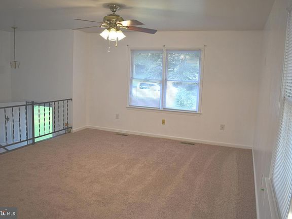 5th image of 6205 Oak Grove Dr