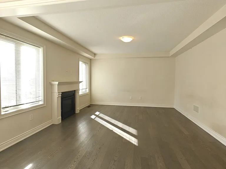 1538 Devine Point — Photo 7