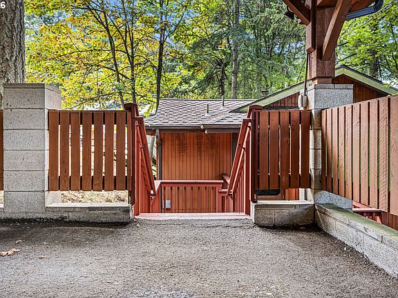 4th image of 2730 Kismet Way