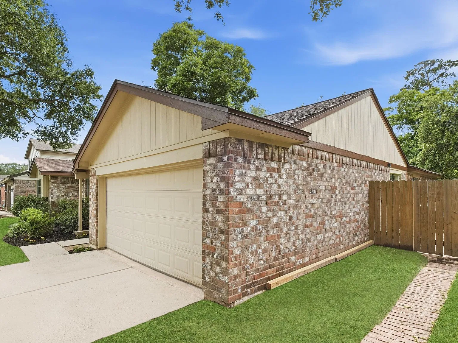 4 bed, 2.0 bath, 1806 sqft, $1,850 — Photo 4
