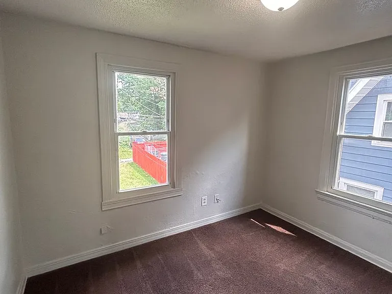 4319 S Park Dr — Photo 7