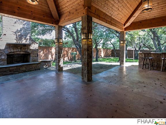 4th image of 4008 Lazy Brook Dr