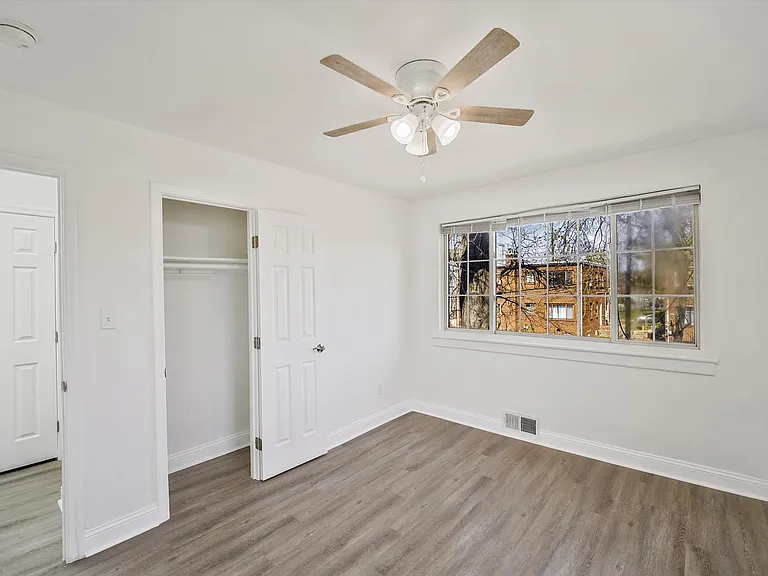 1244 Savannah Pl SE #B — Photo 13