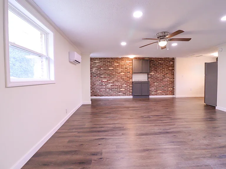135 Quincy Parlier Rd #2 — Photo 2