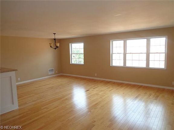 3rd image of 18975 Van Aken Blvd APT 501