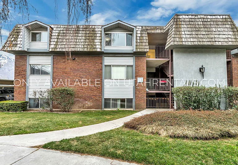 1639 Woodland Dr — Photo 14