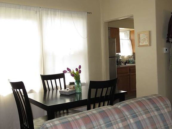 5th image of 1601 Jackson Ave