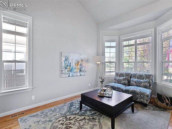 4th image of 4935 Teton Pl
