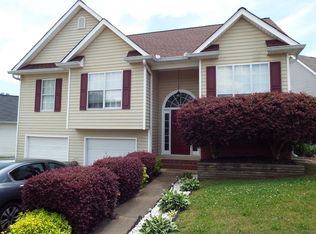 223 Providence Dr, Carrollton, GA 30116