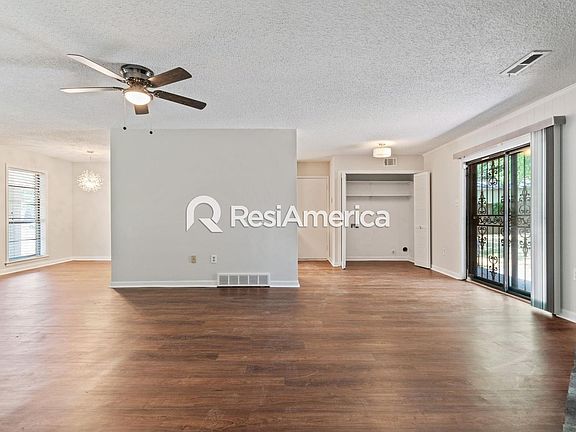 4th image of 3238 Drayton Woods Dr