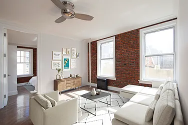 Rented by R New York