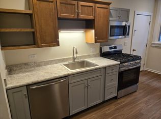 2-953 Garfield St, Oak Park, IL 60304