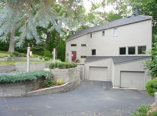 14717 Minnehaha Pl, Wayzata, MN 55391