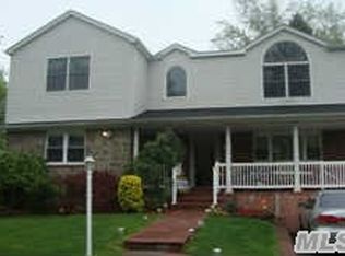 102 Seaman Rd, Jericho, NY 11753