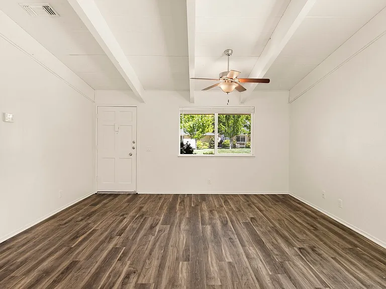 Sheridan Square Apartments — Photo 89