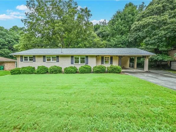 4104 Cedar Knoll Dr, Tucker, GA 30084