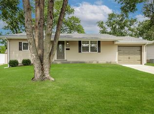 715 Village Square Dr, Hazelwood, MO 63042