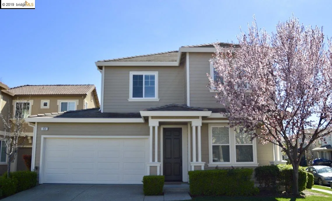 454 Silverwood St photo 1