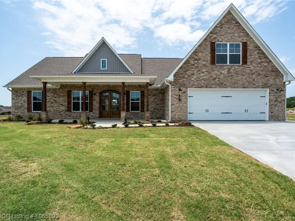 808 Eagle Trace Cir, Alma, AR 72921