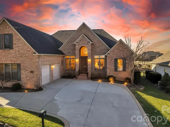 3708 Rock Bridge Dr NE, Conover, NC 28613